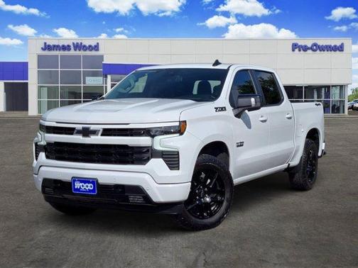 Summit White 2026 Chevrolet Silverado 1500 RST