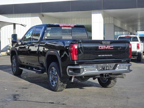 2026 GMC Sierra 2500 SLT