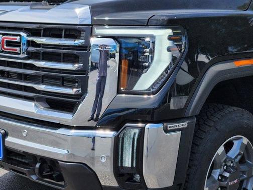 2025 GMC Sierra 2500 SLT