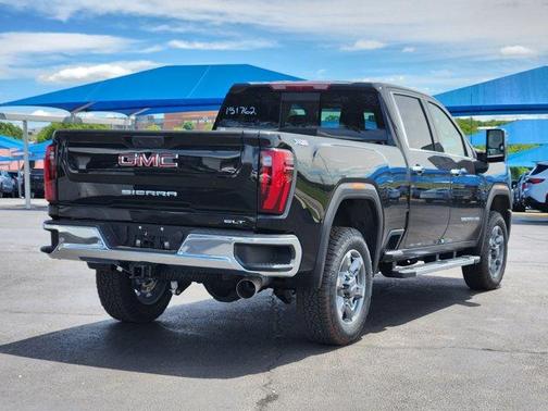 2025 GMC Sierra 2500 SLT