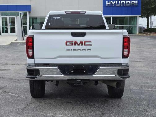 Summit White 2022 GMC Sierra 2500 Pro