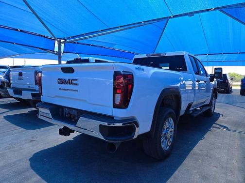 Summit White 2022 GMC Sierra 2500 Pro