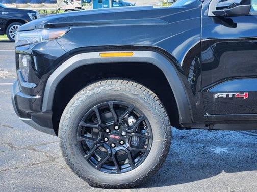 2025 GMC Canyon AT4