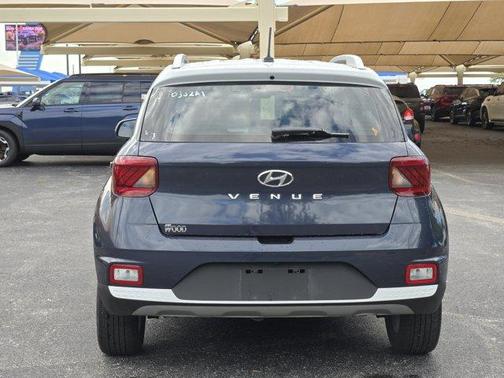2024 Hyundai VENUE Limited