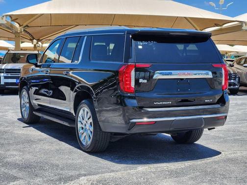 Onyx Black 2021 GMC Yukon XL SLT