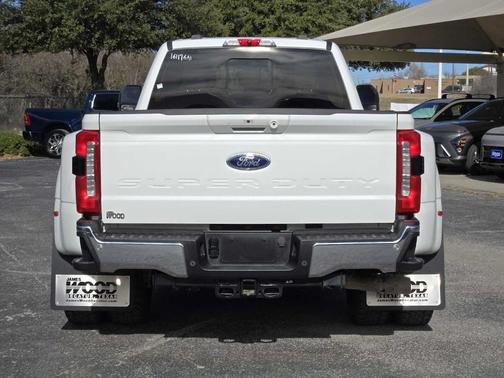 2024 Ford F-350 Lariat Super Duty