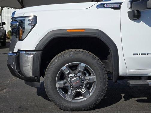 2026 GMC Sierra 2500 SLT