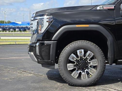 2025 GMC Sierra 3500 Denali