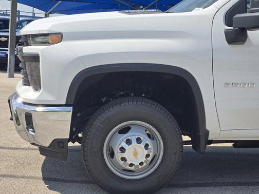 2025 Chevrolet Silverado 3500 WT