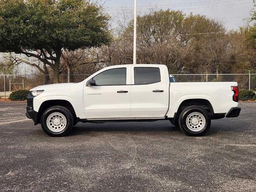 2024 Chevrolet Colorado WT