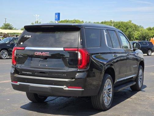 2025 GMC Yukon Elevation