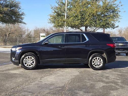 2020 Chevrolet Traverse LT Cloth