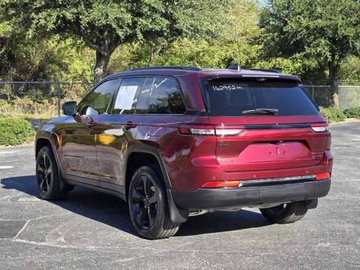 Velvet Red Pearlcoat 2025 Jeep Grand Cherokee Limited