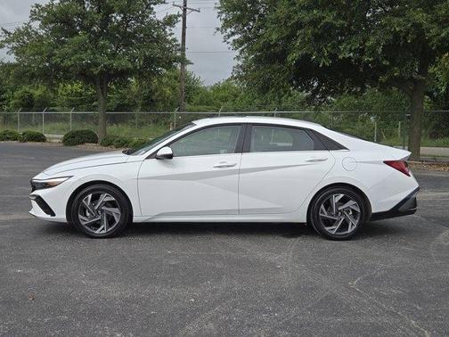 2025 Hyundai ELANTRA HEV Limited