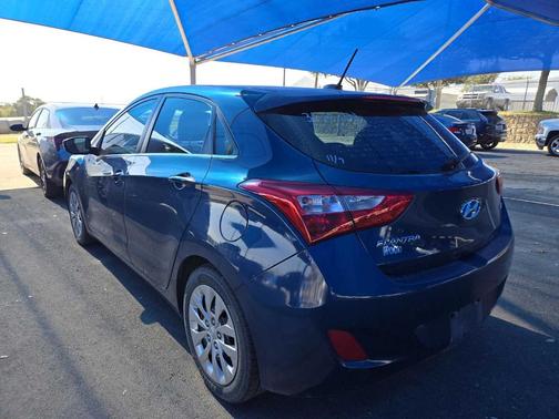 2016 Hyundai Elantra GT Base