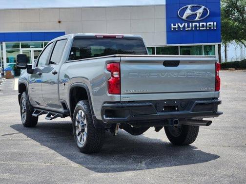 2024 Chevrolet Silverado 2500 Custom