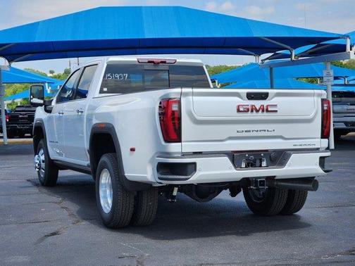 2025 GMC Sierra 3500 Denali
