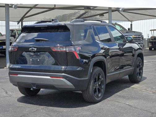 Mosaic Black Metallic 2026 Chevrolet Equinox LT