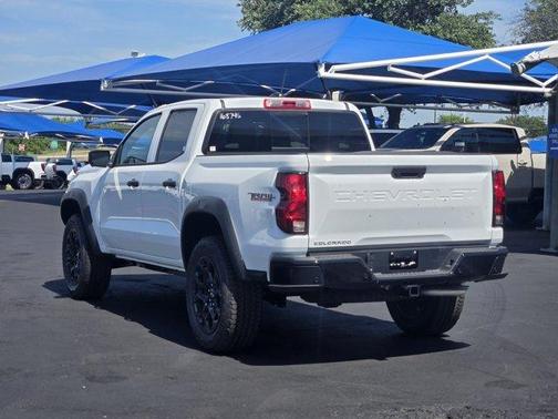 Summit White 2026 Chevrolet Colorado Trail Boss