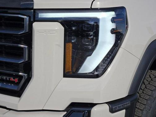 2026 GMC Sierra 2500 AT4