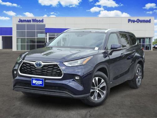 2022 Toyota Highlander Hybrid XLE