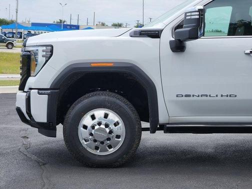 2025 GMC Sierra 3500 Denali Ultimate