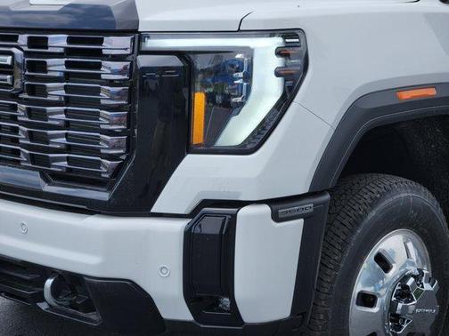 2025 GMC Sierra 3500 Denali Ultimate