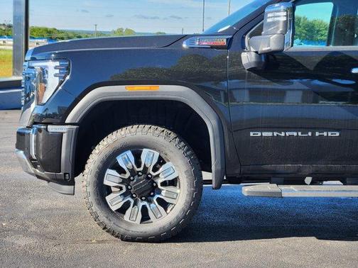 2025 GMC Sierra 2500 Denali
