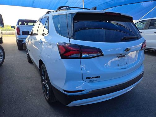 Summit White 2022 Chevrolet Equinox RS