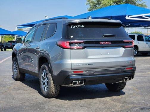 2025 GMC Acadia AT4