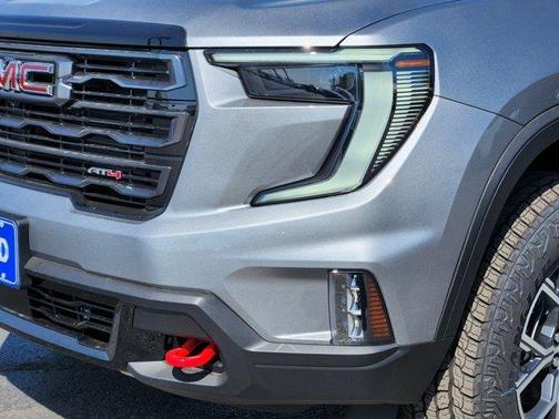 2025 GMC Acadia AT4