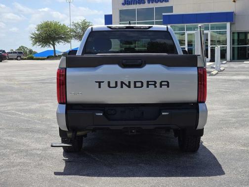 2024 Toyota Tundra SR5