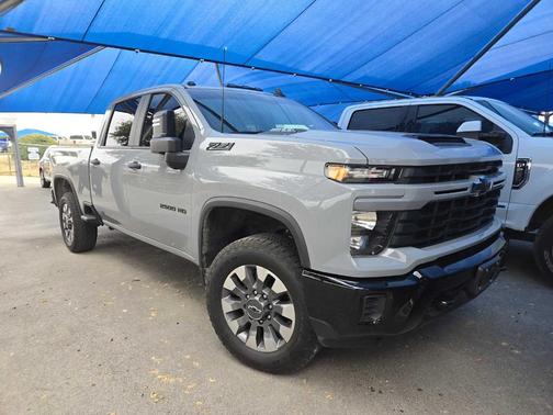 2024 Chevrolet Silverado 2500 Custom