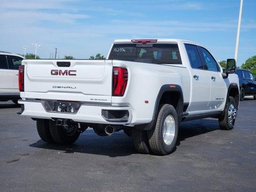 2025 GMC Sierra 3500 Denali