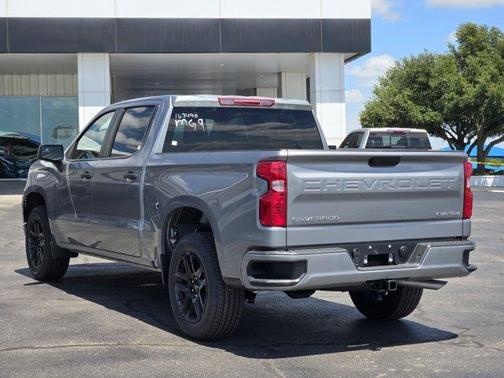Sterling Gray Metallic 2026 Chevrolet Silverado 1500 Custom