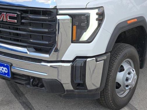 2025 GMC Sierra 3500 Pro
