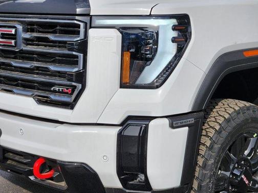 2025 GMC Sierra 2500 AT4