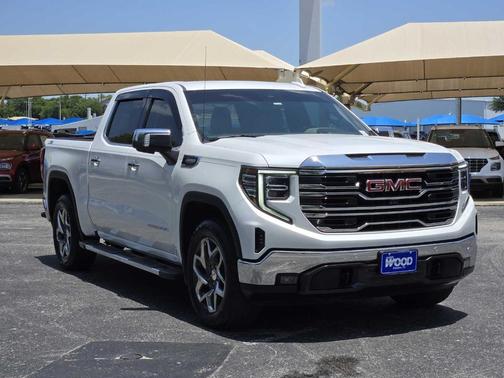 2022 GMC Sierra 1500 SLT