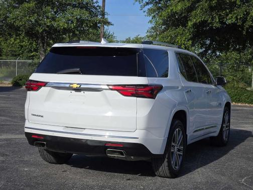 2023 Chevrolet Traverse High Country