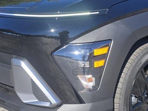 Abyss Black Pearl 2026 Hyundai KONA SEL Sport