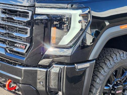 2026 GMC Sierra 2500 AT4