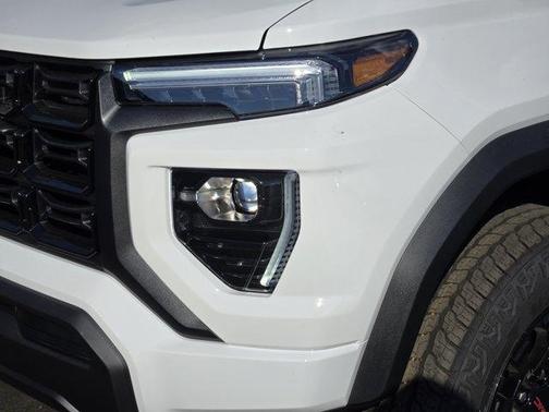 Summit White 2026 GMC Canyon Elevation