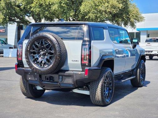 2026 GMC HUMMER EV SUV 2X
