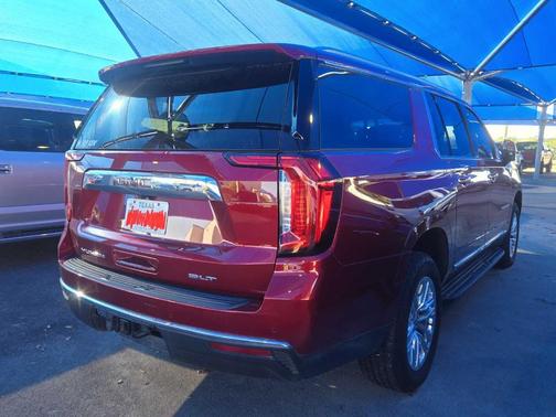 2022 GMC Yukon XL SLT