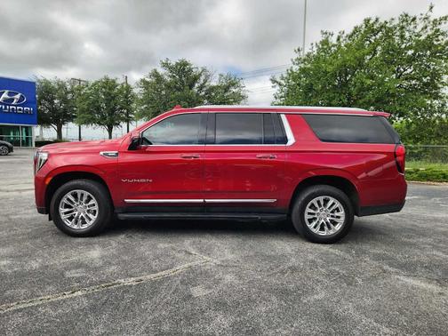 2022 GMC Yukon XL SLT