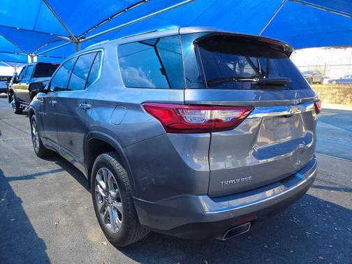 Satin Steel Metallic 2018 Chevrolet Traverse Premier