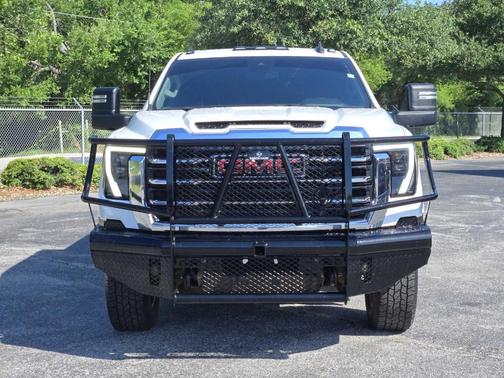 Summit White 2025 GMC Sierra 2500 SLE