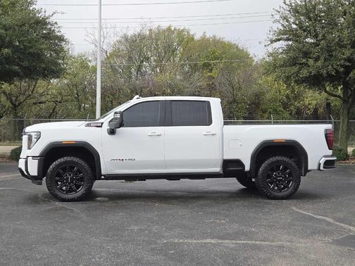 2024 GMC Sierra 2500 AT4