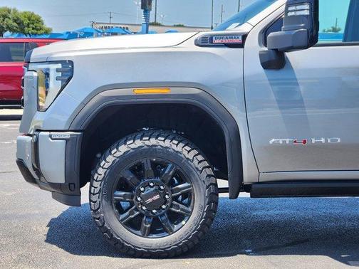 2025 GMC Sierra 2500 AT4