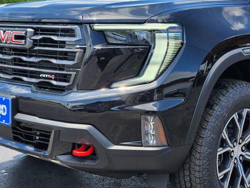 2025 GMC Acadia AT4